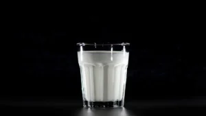 Por quanto tempo o leite pode ficar fora da geladeira